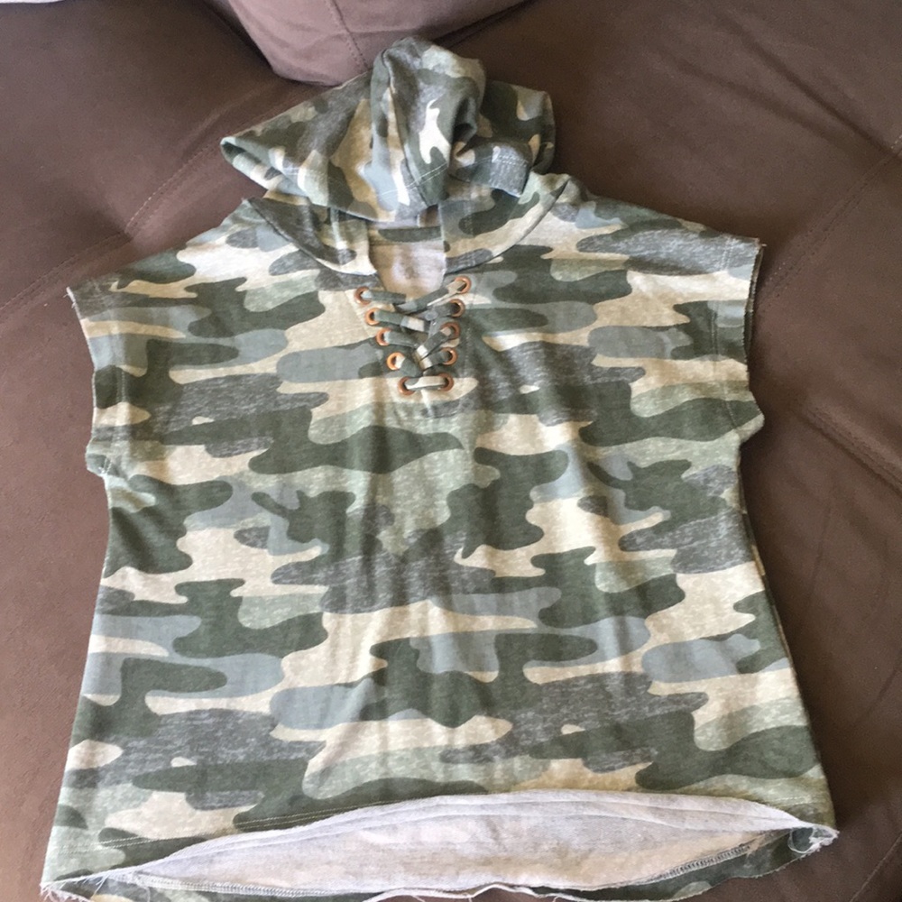 Girls sleeveless hoodie